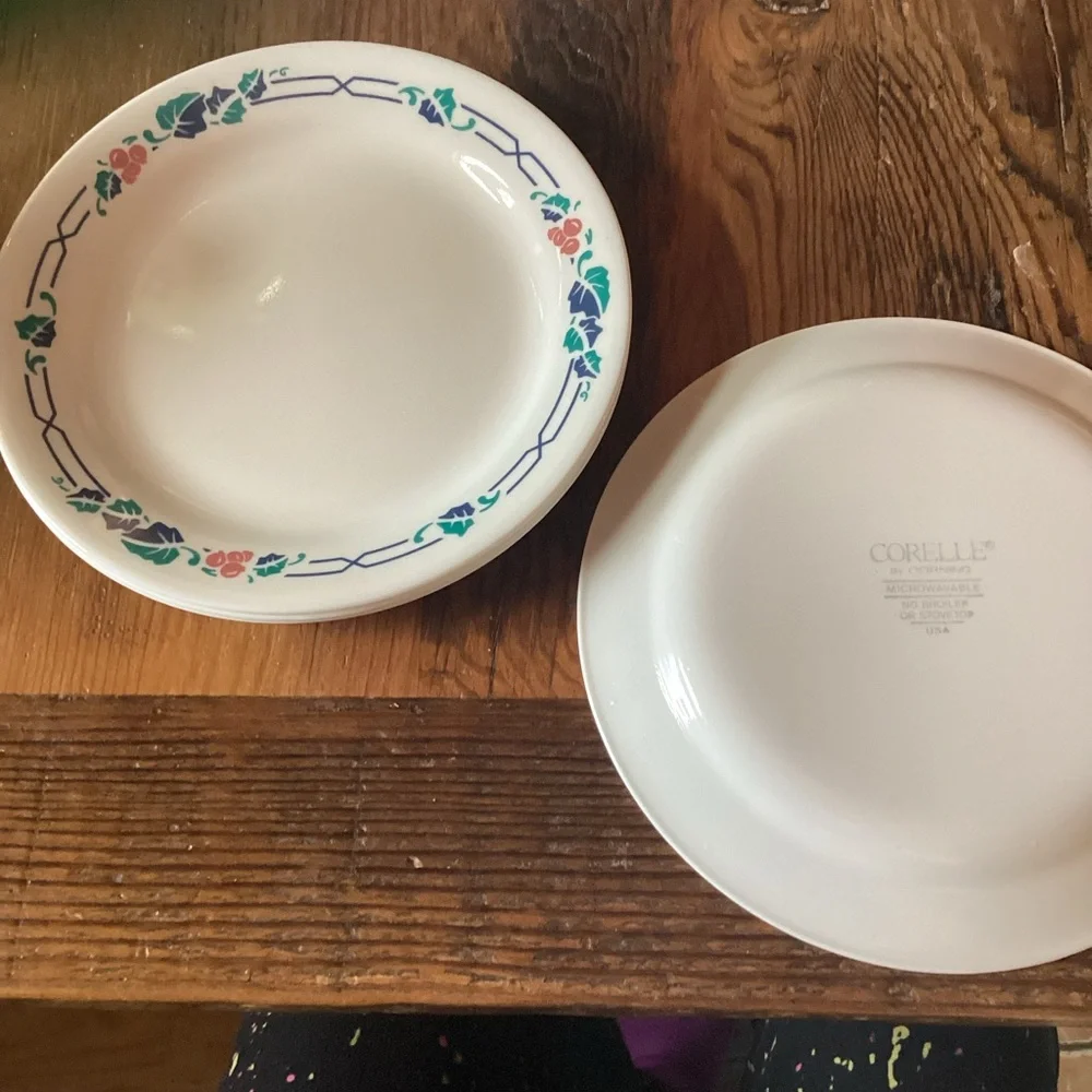 Corelle Intrigue Bread and Butter Plates - set of 4 - discontinued pattern